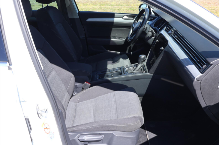 Volkswagen Passat 2,0 TDI 110kW DSG Matrix DPH