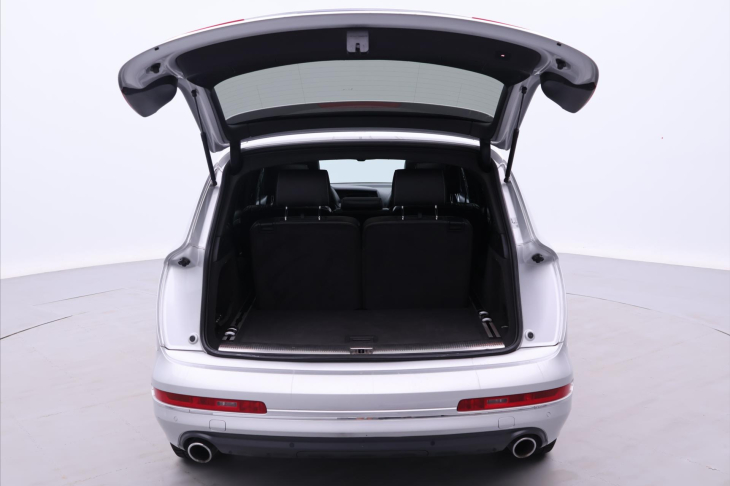 Audi Q7 3,0 TDI 4x4 7-Míst CZ 1. Maj.