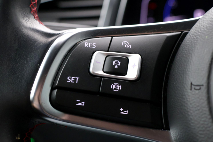 Volkswagen T-Roc 1,5 TSI 110kW DSG Sport LED