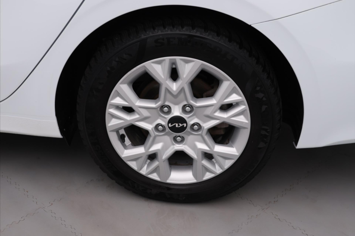 Kia Ceed 1,5 T-GDI 117kW TOP DPH CZ 1.Maj