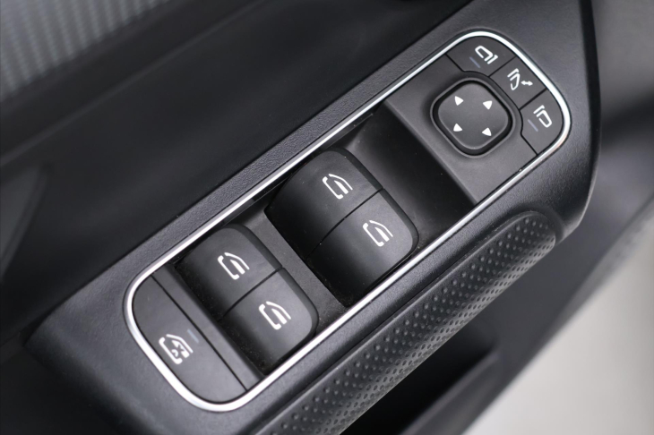 Mercedes-Benz Třídy B 1,5 180d 85kW Aut. Led Navi CZ