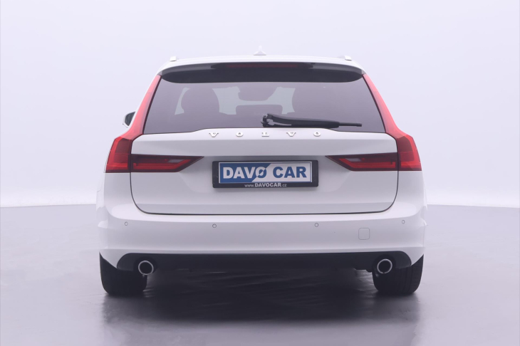 Volvo V90 2,0 D4 AWD Aut CZ Momentum DPH
