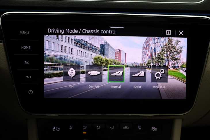 Škoda Superb 2,0 TDI 4x4 DSG L&K Matrix DPH