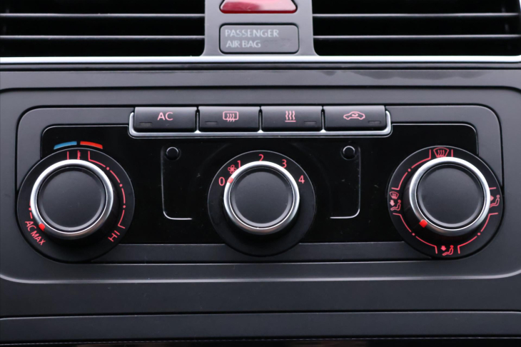 Volkswagen Touran 1,4 TSI 103kW Comfort Xenon