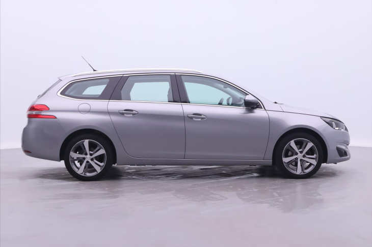 Peugeot 308 1,2 PT 96kW Allure LED Navi