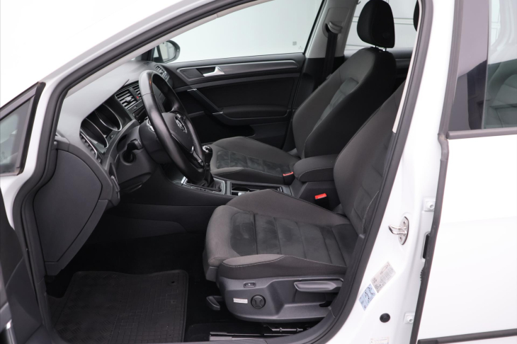 Volkswagen Golf 1,4 TSI 92kW CZ LED