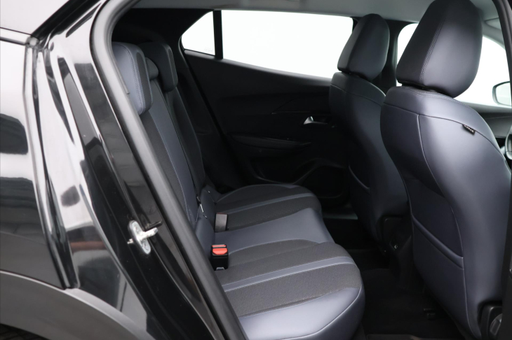 Peugeot 2008 1,2 PT 130k CZ Allure LED