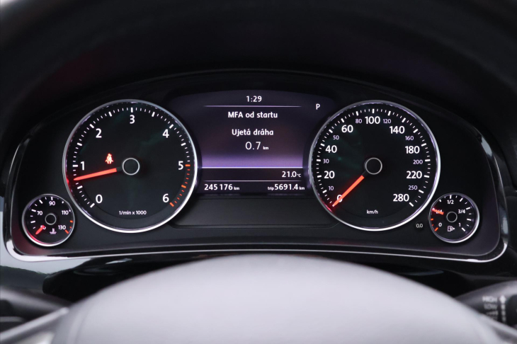 Volkswagen Touareg 3,0 TDI 150kW V6 Kam. Klim. CZ