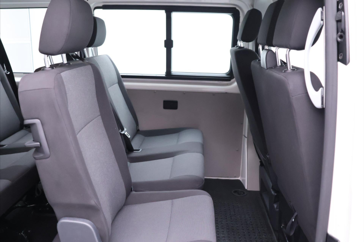 Volkswagen Transporter 2,0 TDI 110kW DSG L2 9míst DPH