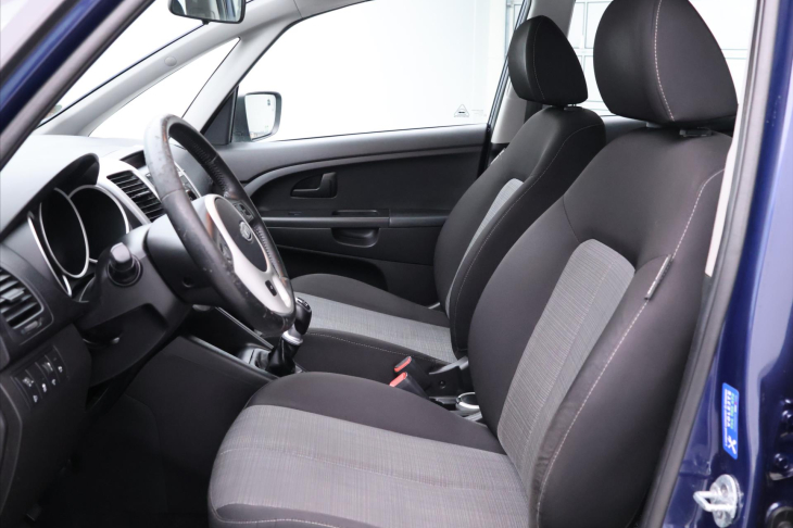 Kia Venga 1,6 i 91 kW Klima Serv.kniha