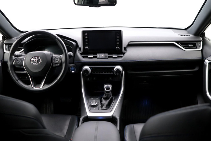 Toyota RAV4 2,5 e-CVT 131kW Selection 4WD CZ