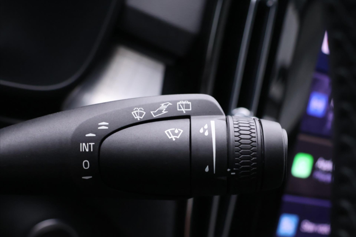 Volvo XC40 2,0 B4 145kW DCT Plus Dark DPH