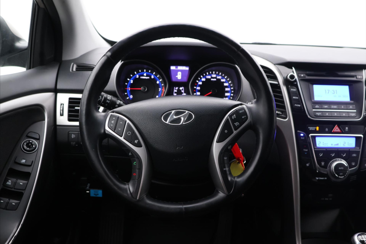 Hyundai i30 1,6 CVVT 88kW CZ 1.Maj