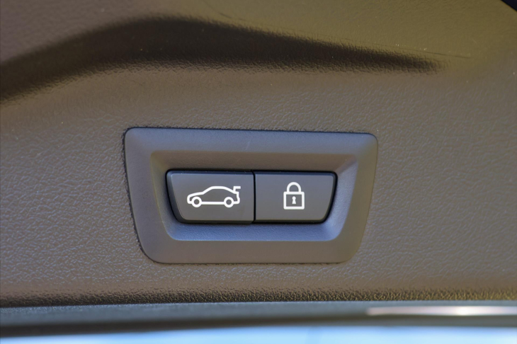 BMW X5 3,0 xDrive40i M-paket CZ DPH