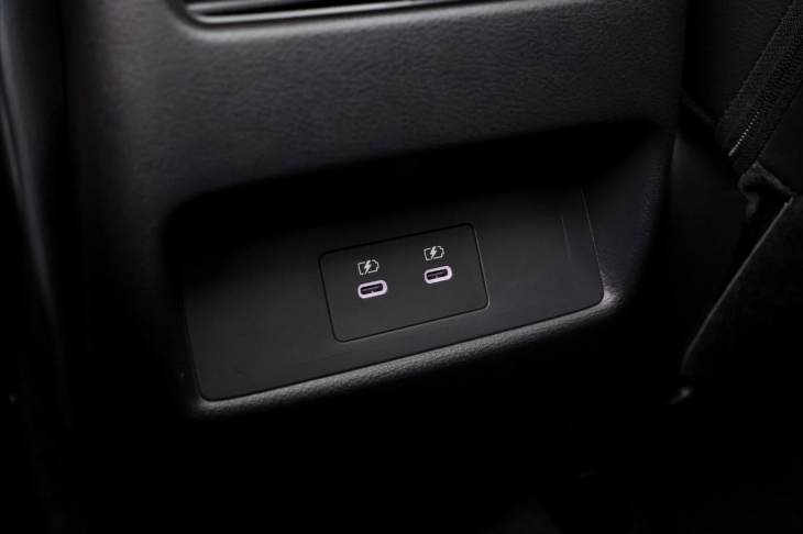 Nissan Qashqai 1,3 DIG-T 116kW Tekna 4WD CZ Záruka