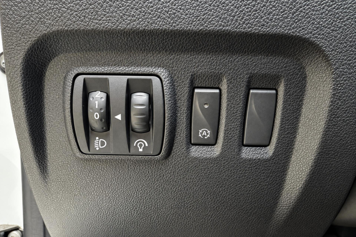 Renault Captur 1,3 TCe 96kW Intens LED Navi