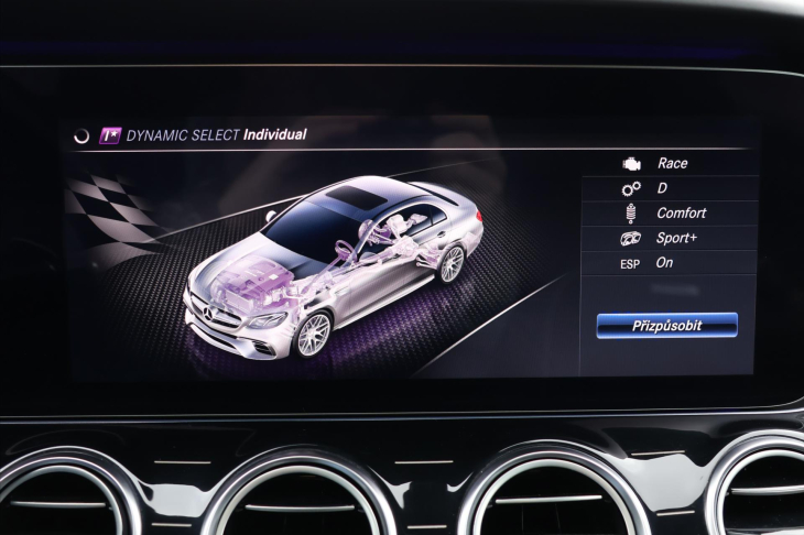Mercedes-Benz Třídy E 4,0 63S 4MATIC+ 450kW AMG DPH
