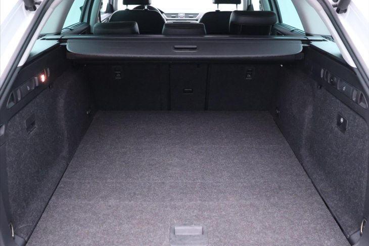 Škoda Superb 2,0 TSI 206kW 4x4 DSG L&K 1Maj