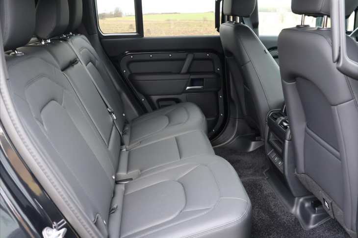 Land Rover Defender 5,0 110 P425 X-DYNAMIC CZ DPH