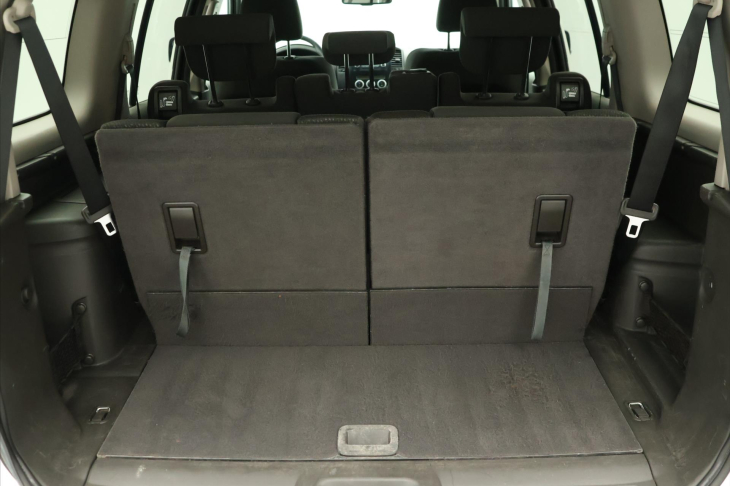 Nissan Pathfinder 2,5 dCi 140kW 4x4 7-Míst Tažné