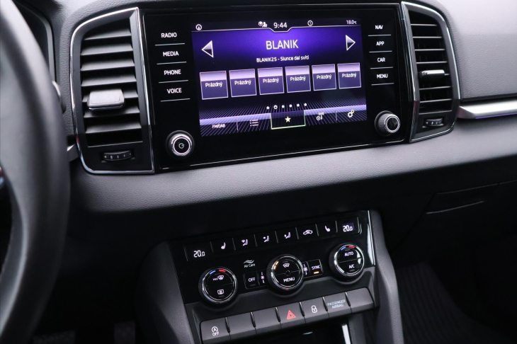 Škoda Karoq 2,0 TDI DSG Tour Virtual DPH