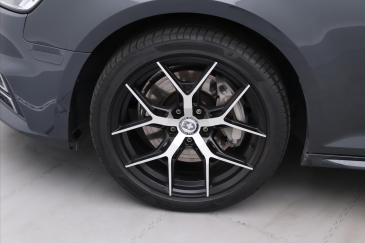 Audi A4 2,0 TFSI 185kW Quattro S-LINE