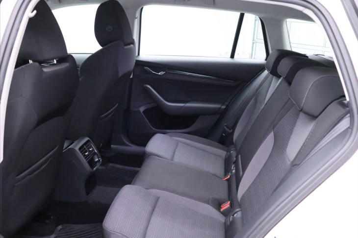 Škoda Octavia 2,0 TDI 85kW Ambition Combi CZ DPH