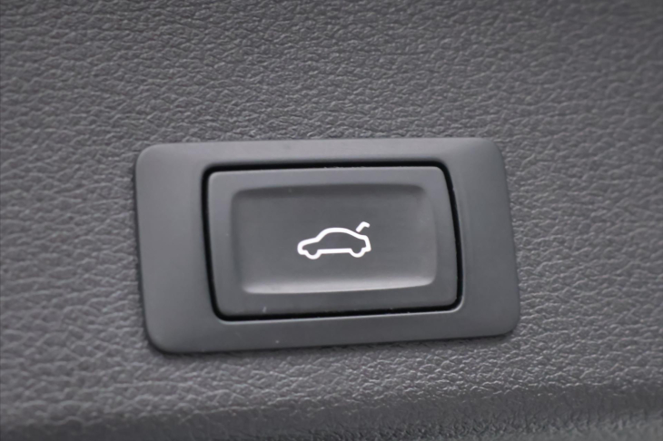 Audi A4 1,4 TFSI 110kW Aut. serv.kn.