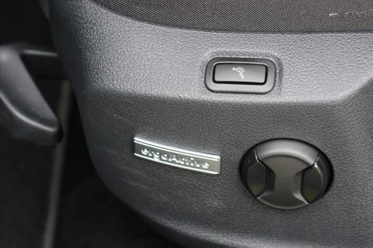 Volkswagen Golf 1,5 TSI 110kW DSG Highline DPH