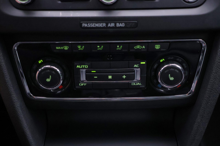 Škoda Superb 1,4 TSI Elegance Navi 1.Maj.