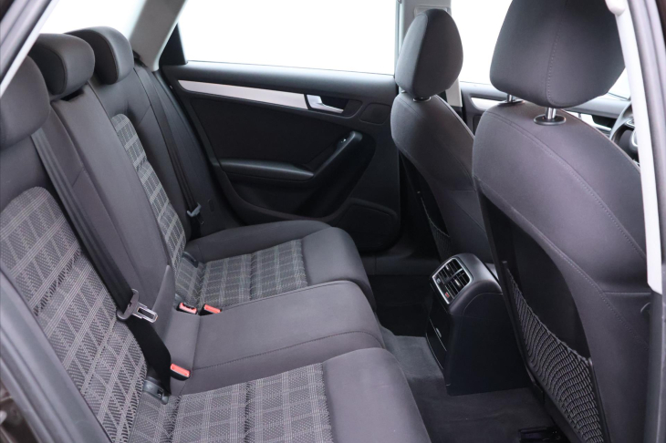 Audi A4 2,0 TDI 110kW quattro Aut.klima