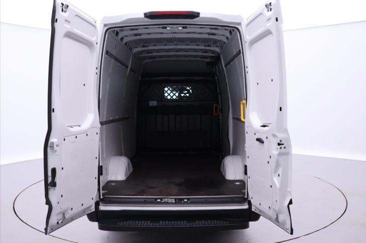 Iveco Daily 2,3 115kW L2H2 DPH