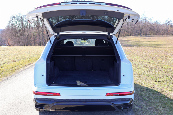 Audi Q7 3,0 TDI quattro tiptronic S line