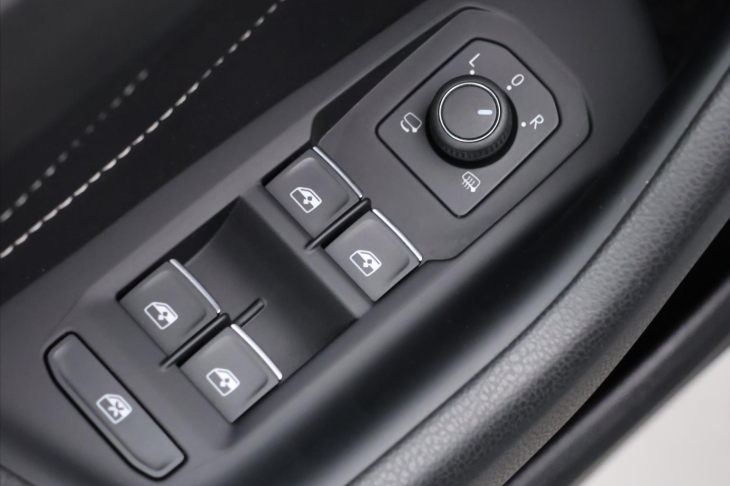 Volkswagen Arteon 2,0 TDI  DSG R-line SB CZ DPH