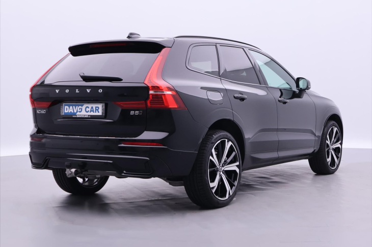 Volvo XC60 2,0 B5 AWD 184kw Ultra Dark