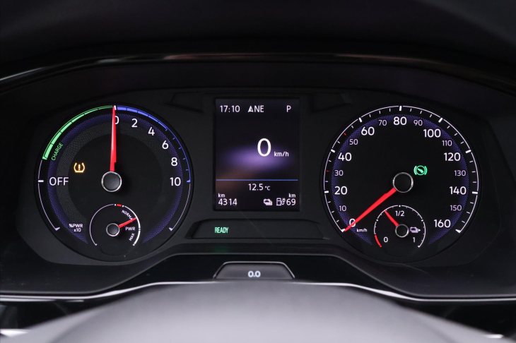 Volkswagen Bora E-Bora 100kW Automat