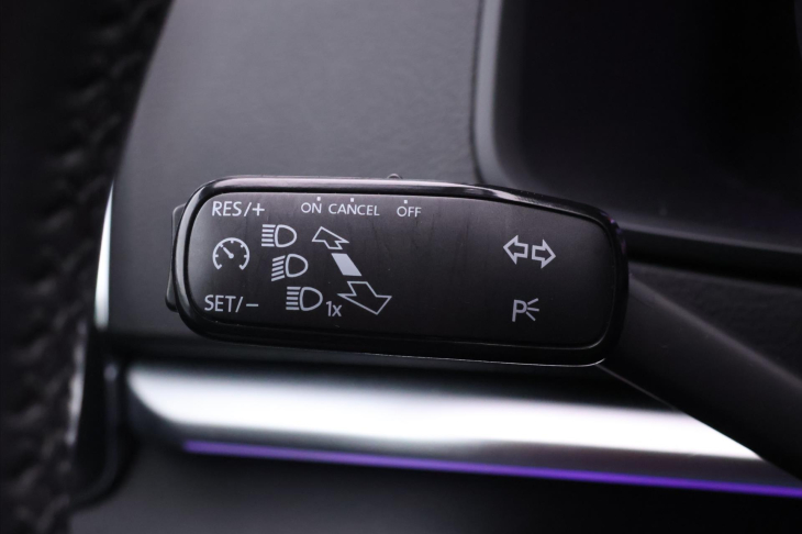 Škoda Karoq 1,0 TSI Soleil LED 1.Majitel