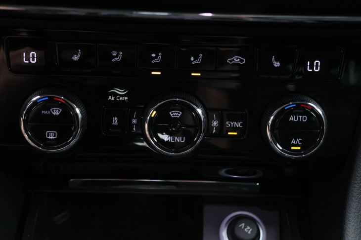 Škoda Superb 2,0 TDI 147kW DSG CZ Scout DPH