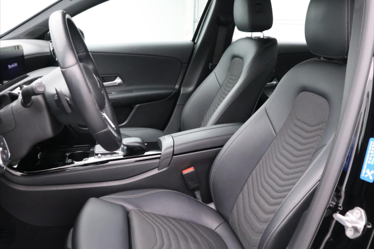 Mercedes-Benz Třídy A 2,0 D 85kW A180 CZ Virtual