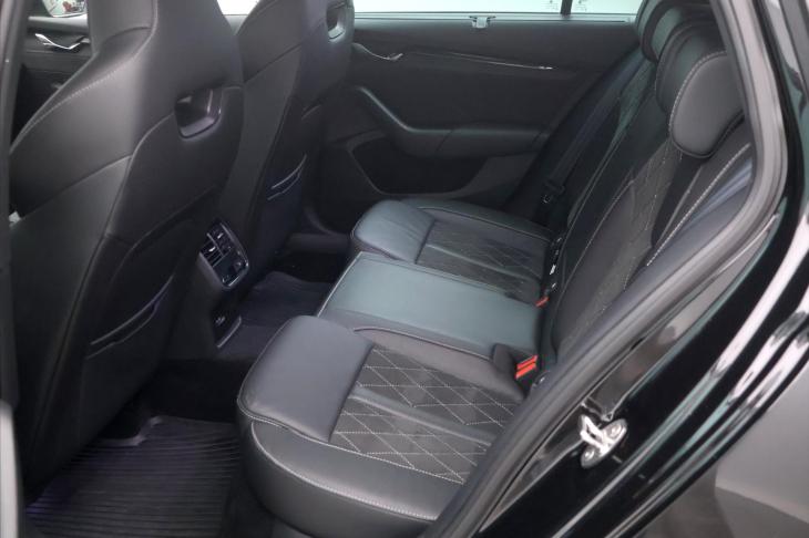 Škoda Octavia 2,0 RS TDI DSG 147kW DPH pano