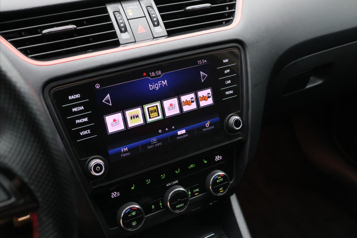 Škoda Octavia 2,0 TDI 135kW LED Navigace RS