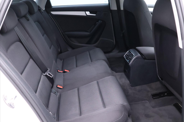 Audi A4 2,0 TDI 110kW CZ S-Line