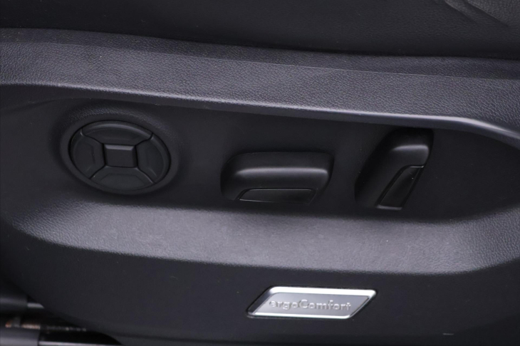 Volkswagen Touareg 3,0 TDI V6 210kW 4M CZ DPH