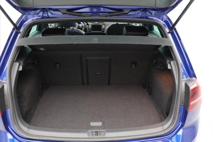 Volkswagen Golf 2,0 TSI R 221kW 4Motion DSG