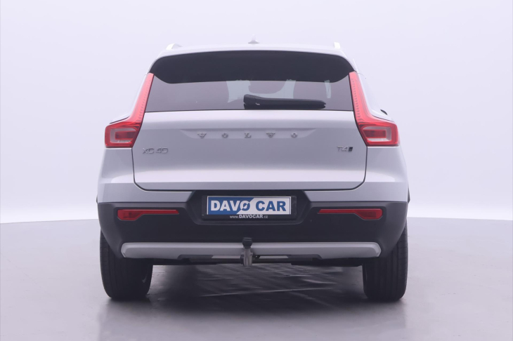 Volvo XC40 2,0 T4 Drive-E Momentum AWD CZ