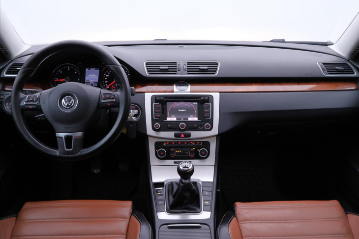 Volkswagen Passat 2,0 TDi 103kW Highline Kůže