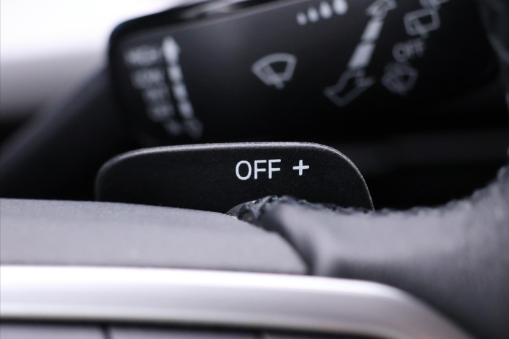 Volkswagen Golf 2,0 TDI 110kW DSG Style DPH