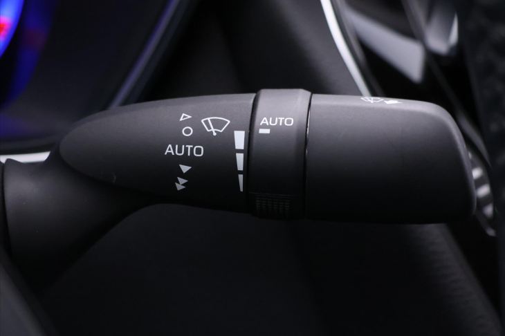 Toyota Corolla 1,5 VTi Aut. DPH CZ Comfort