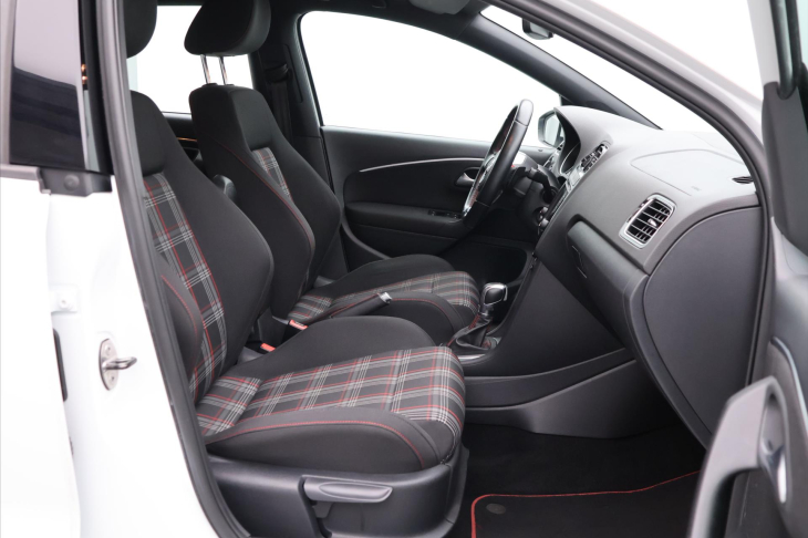 Volkswagen Polo 1.8 TSI 141kW GTI DSG 1.Majitel