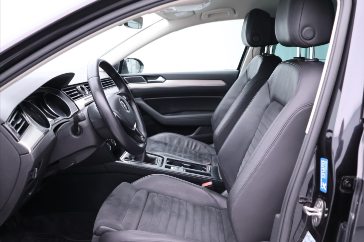 Volkswagen Passat 2,0 TDI 110kW CZ Highline LED
